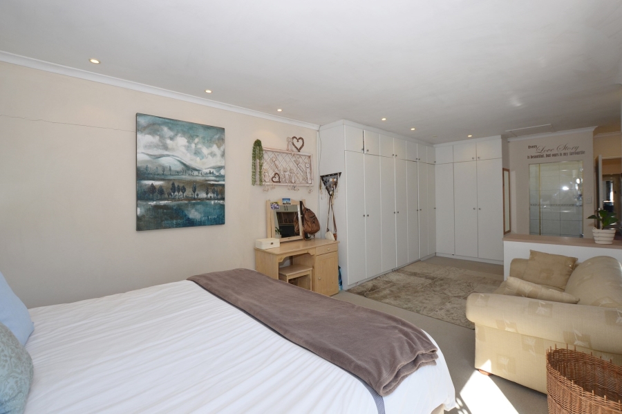 5 Bedroom Property for Sale in Welgelegen 2 Western Cape